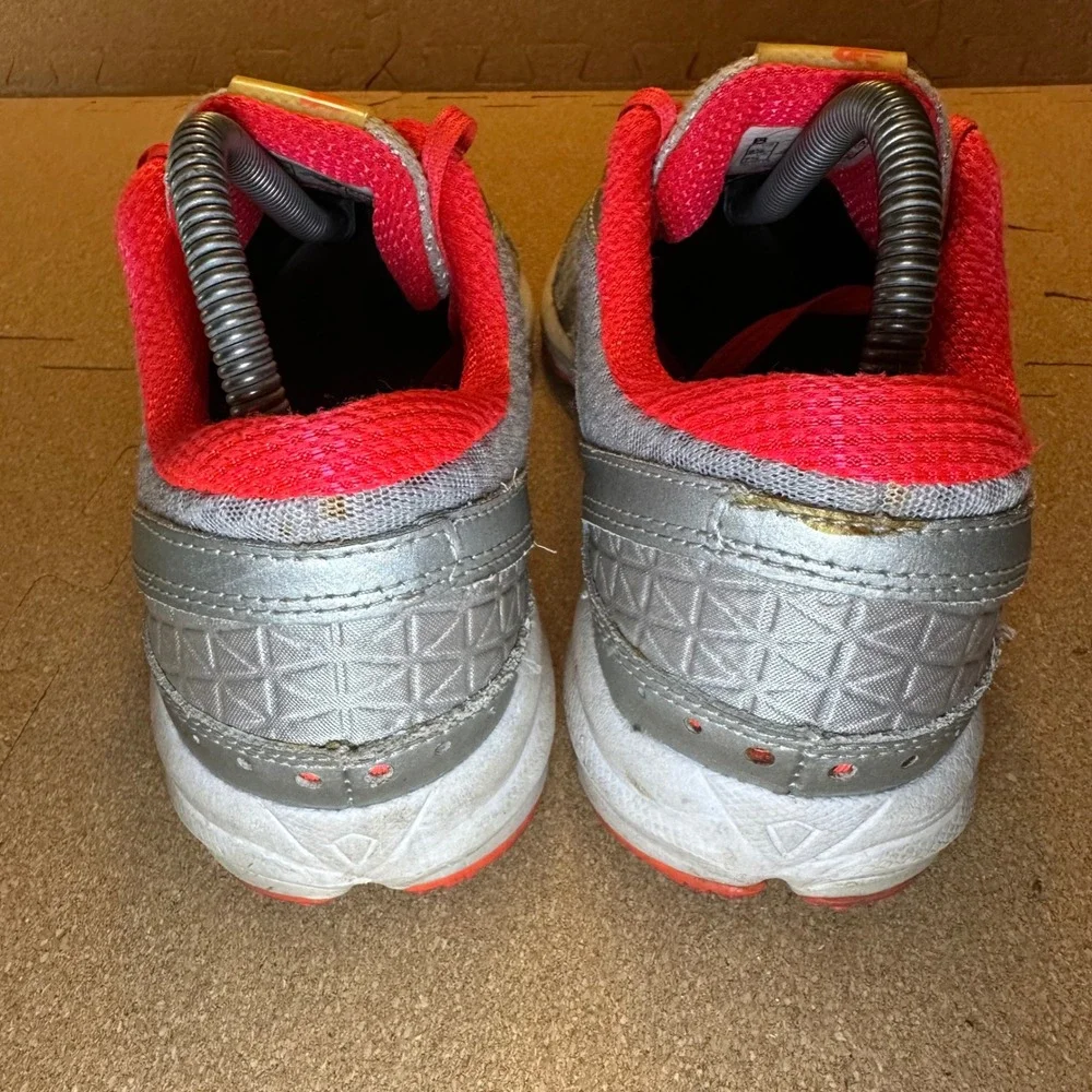 New Balance 577 Susan G. Komen Womens Training Shoes Grey Pink WX577KM Size 9.5